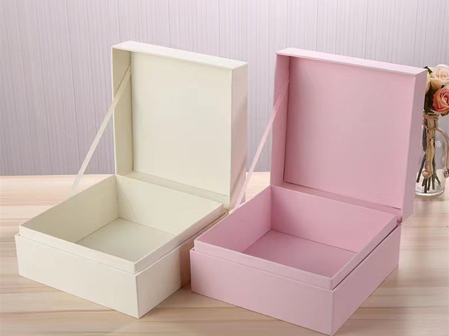 Magnetic Closure Box